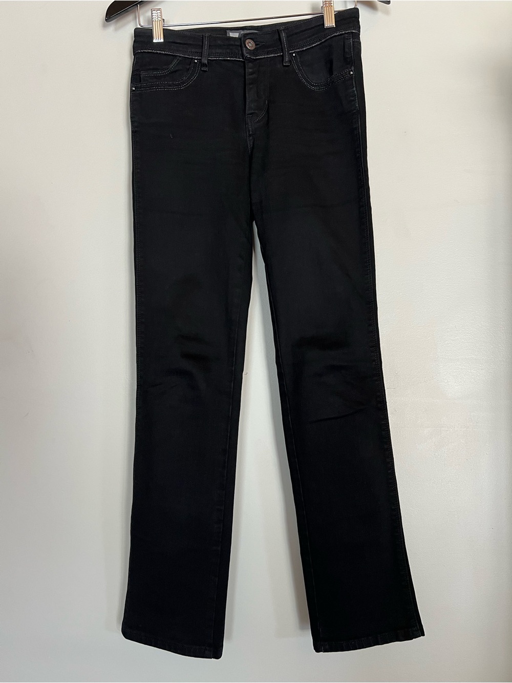 Levi’s Demi Curve Size 26 Black Slim Straight Jeans Stretch Denim Pants